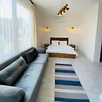 Moya Urla Butik Otel